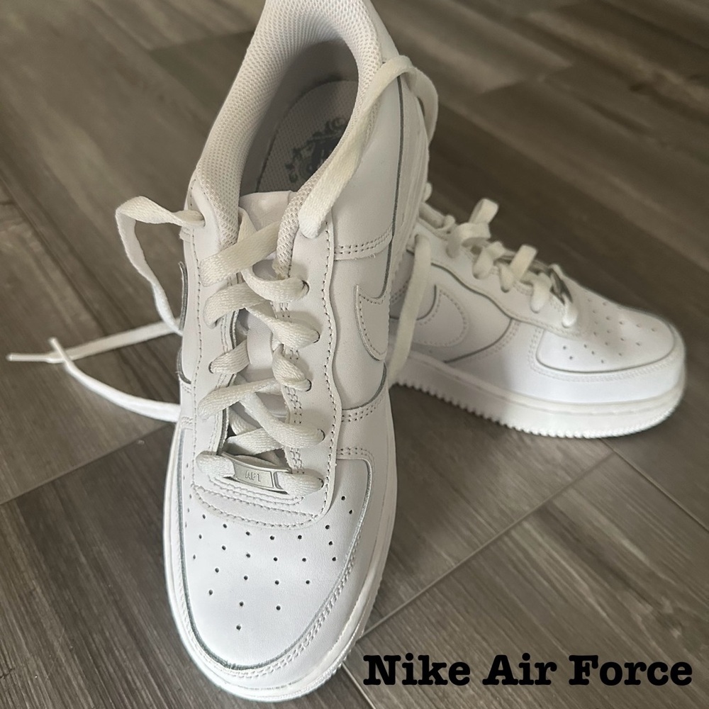Nike Air Force Kids White Sneakers